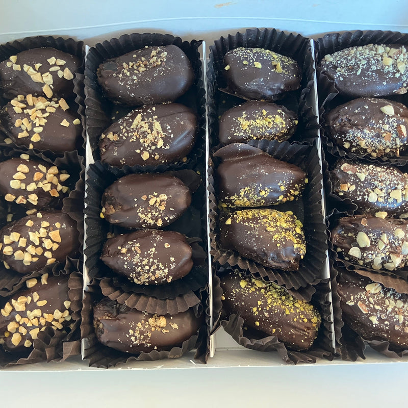 Decadent Dates {Welcome Palm Bites!}